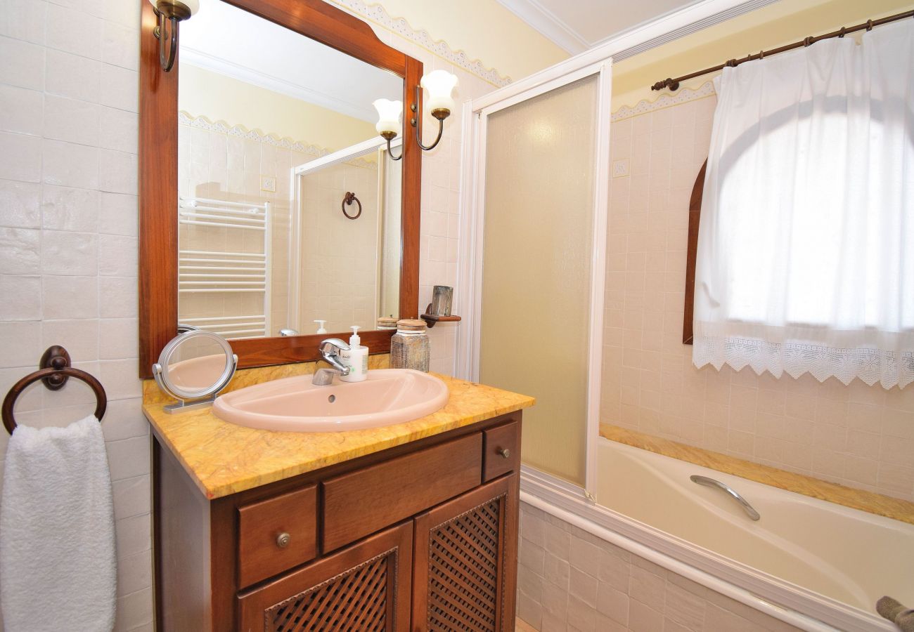 房屋 在 Muro - Cas Barber 226 fantástica villa con piscina privada, terraza, barbacoa y WiFi 房屋 在 Muro - Cas Barber 226 fantástica villa con piscina privada, terraza, barbacoa y WiFi