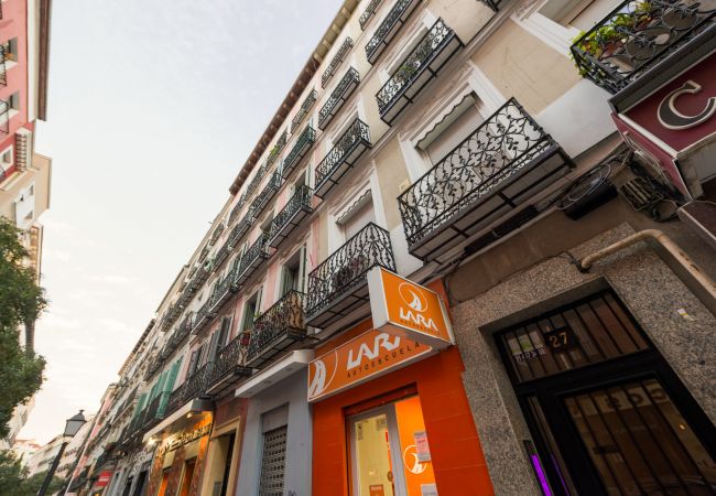 公寓 在 Madrid -  BIG Apartment Downtown Madrid Malasaña M (MAL27) 公寓 在 Madrid -  BIG Apartment Downtown Madrid Malasaña M (MAL27)