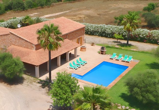 庄园 在 Campos - Sa Vinya 405 fantástica finca rústica con piscina privada, terraza, jardín y aire acondicionado 庄园 在 Campos - Sa Vinya 405 fantástica finca rústica con piscina privada, terraza, jardín y aire acondicionado