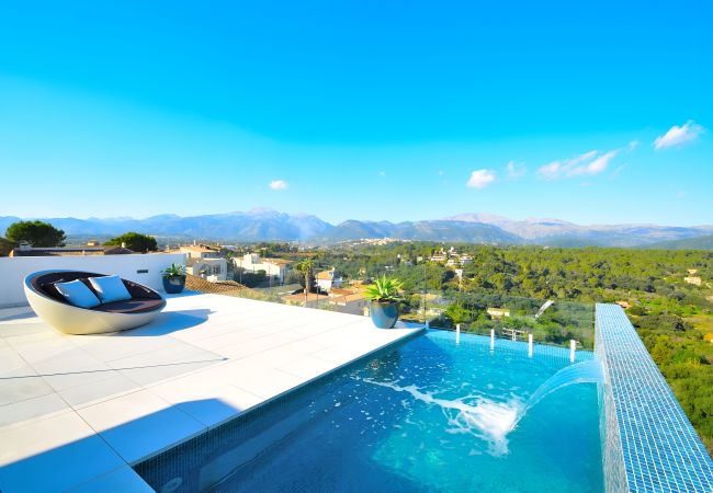 在 Buger - Montblau 049 exclusiva villa con piscina privada, jacuzzi, barbacoa y aire acondicionado