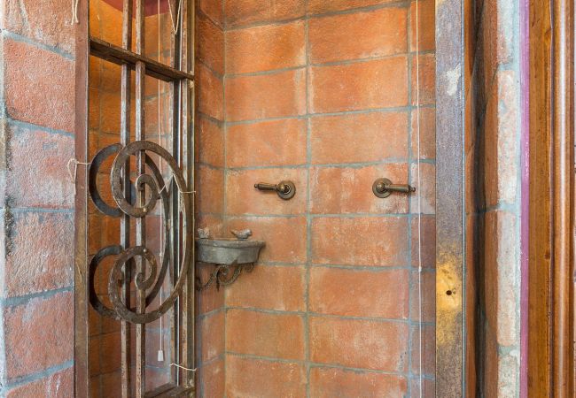 别墅 在 Capannori - LA DIMORA DEI CONTI: Indulge in a Country Farmhouse Apartment with Jacuzzi Facing the Town! 别墅 在 Capannori - LA DIMORA DEI CONTI: Indulge in a Country Farmhouse Apartment with Jacuzzi Facing the Town!