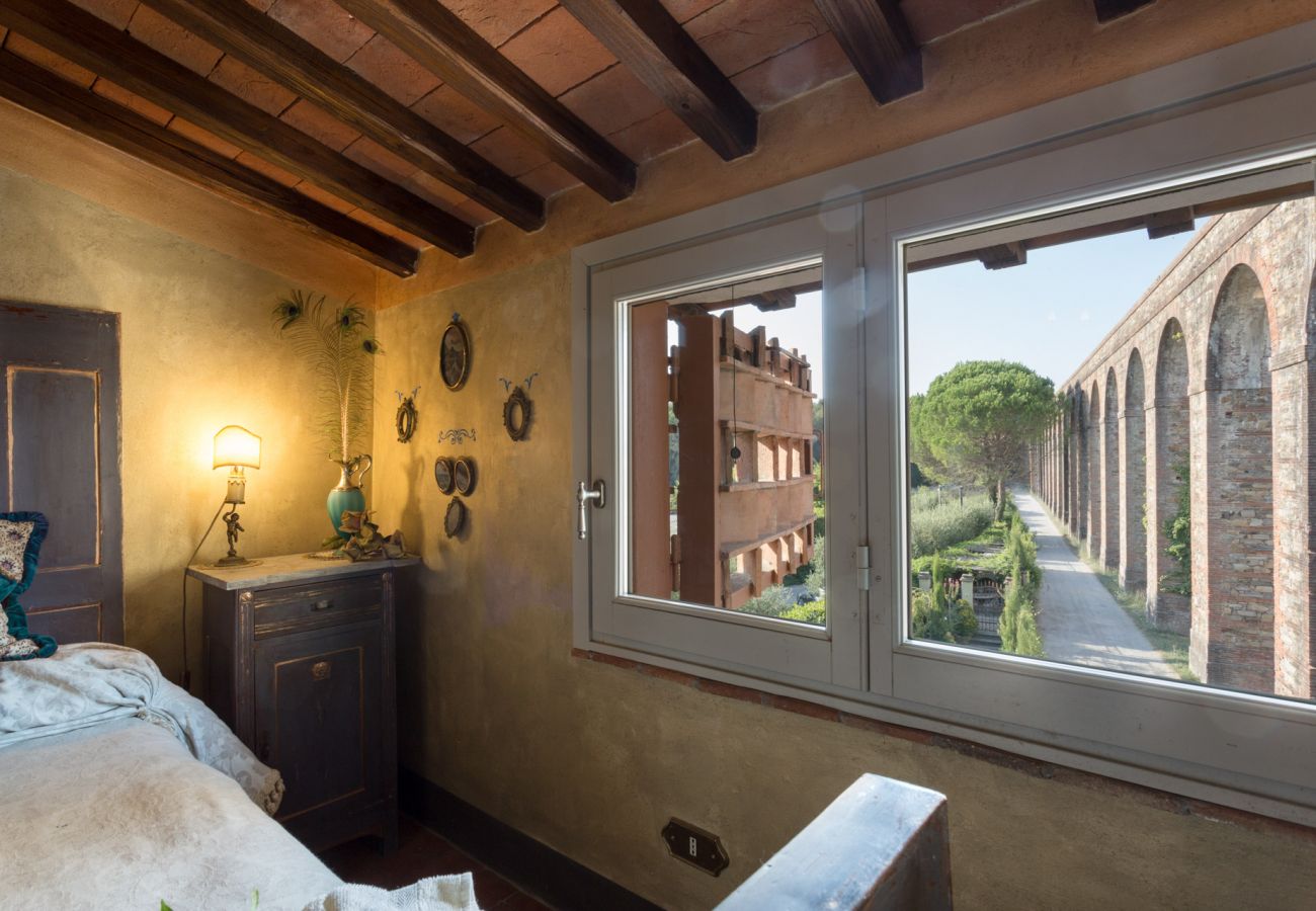 别墅 在 Capannori - LA DIMORA DEI CONTI: Indulge in a Country Farmhouse Apartment with Jacuzzi Facing the Town! 别墅 在 Capannori - LA DIMORA DEI CONTI: Indulge in a Country Farmhouse Apartment with Jacuzzi Facing the Town!