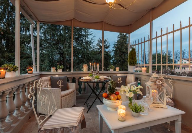  在 Lucca - CASA UCCELLINI Apartment with a Romantic Terrace