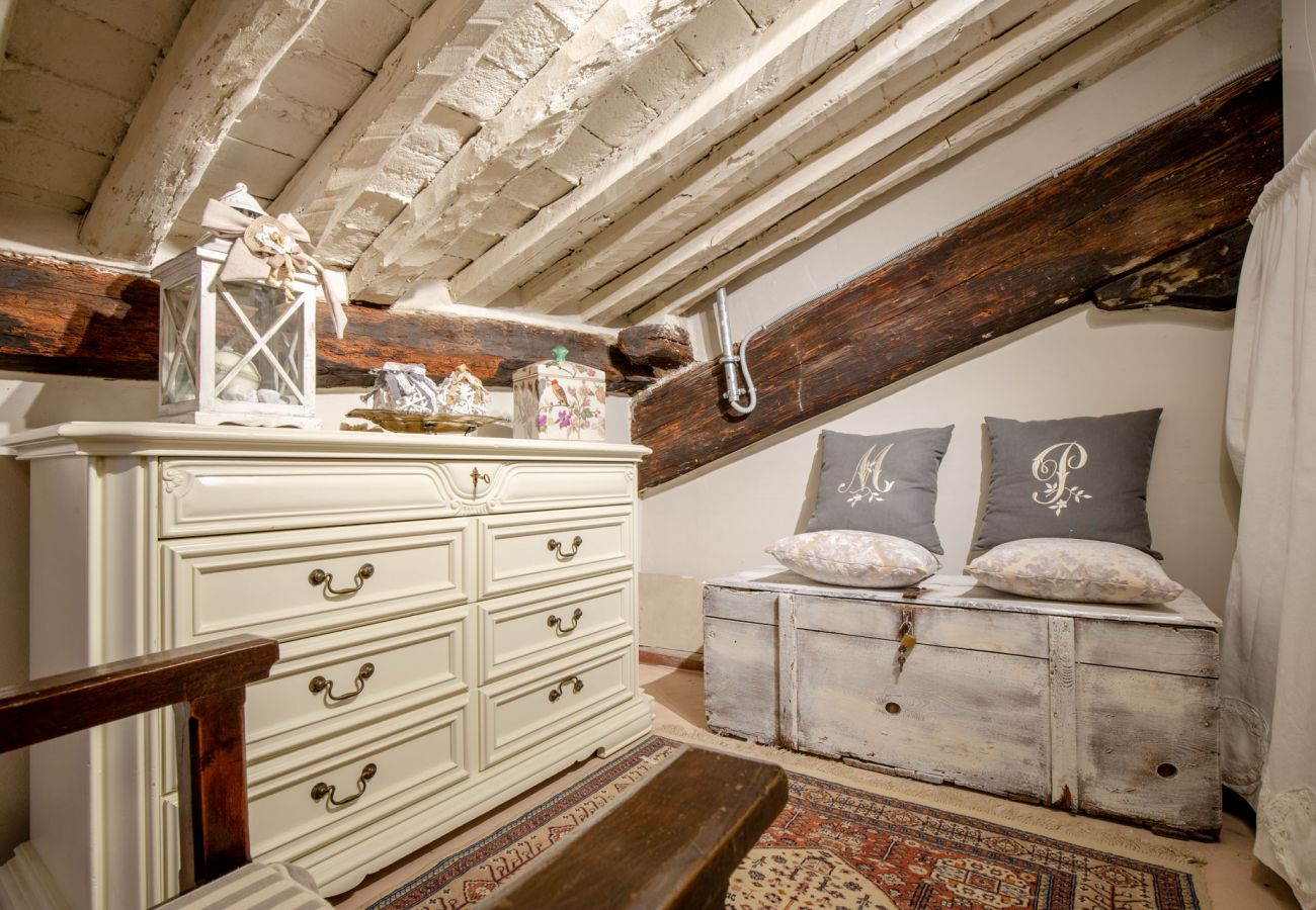 公寓 在 Lucca - CASA UCCELLINI Apartment with a Romantic Terrace 公寓 在 Lucca - CASA UCCELLINI Apartment with a Romantic Terrace