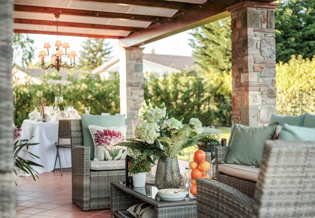 别墅 在 Capannori - VILLA PEMOLA a Luxury Farmhouse with Garden and bikes in Lucca Town 别墅 在 Capannori - VILLA PEMOLA a Luxury Farmhouse with Garden and bikes in Lucca Town