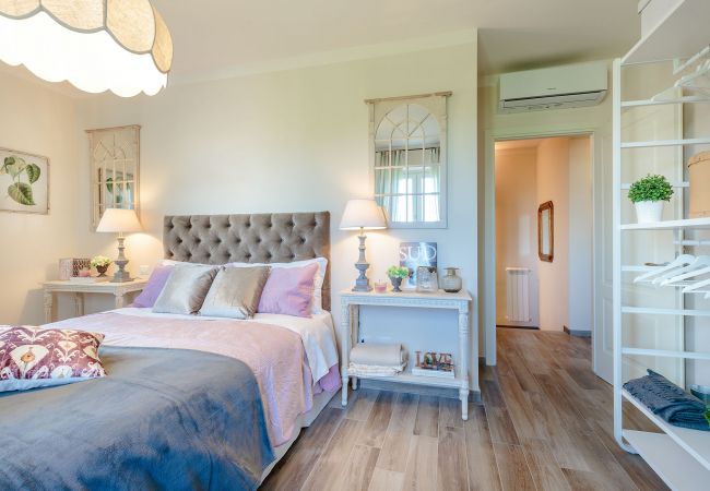别墅 在 Capannori - VILLA PEMOLA a Luxury Farmhouse with Garden and bikes in Lucca Town 别墅 在 Capannori - VILLA PEMOLA a Luxury Farmhouse with Garden and bikes in Lucca Town
