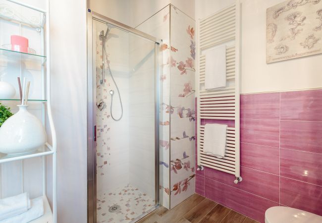 别墅 在 Capannori - VILLA PEMOLA a Luxury Farmhouse with Garden and bikes in Lucca Town 别墅 在 Capannori - VILLA PEMOLA a Luxury Farmhouse with Garden and bikes in Lucca Town