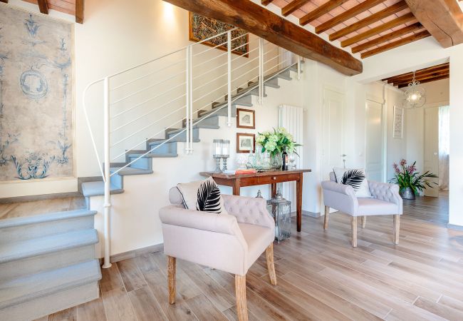 别墅 在 Capannori - VILLA PEMOLA a Luxury Farmhouse with Garden and bikes in Lucca Town 别墅 在 Capannori - VILLA PEMOLA a Luxury Farmhouse with Garden and bikes in Lucca Town