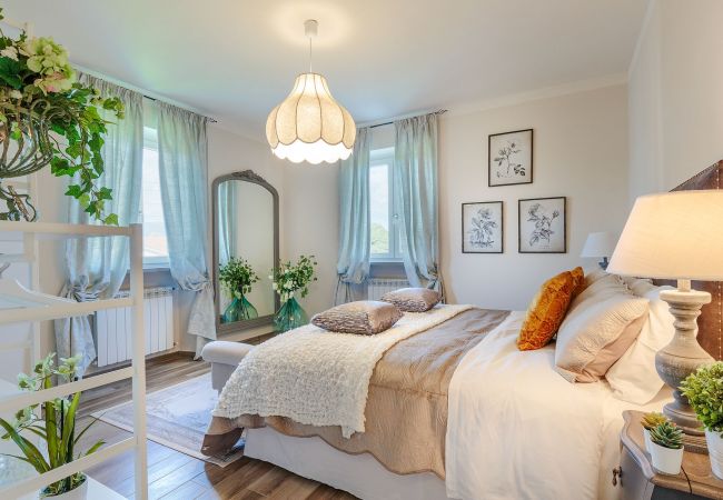 别墅 在 Capannori - VILLA PEMOLA a Luxury Farmhouse with Garden and bikes in Lucca Town 别墅 在 Capannori - VILLA PEMOLA a Luxury Farmhouse with Garden and bikes in Lucca Town