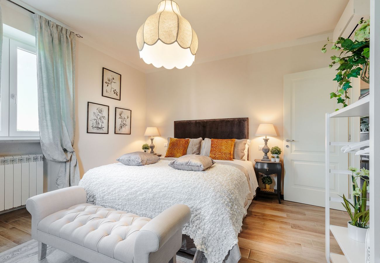 别墅 在 Capannori - VILLA PEMOLA a Luxury Farmhouse with Garden and bikes in Lucca Town 别墅 在 Capannori - VILLA PEMOLA a Luxury Farmhouse with Garden and bikes in Lucca Town