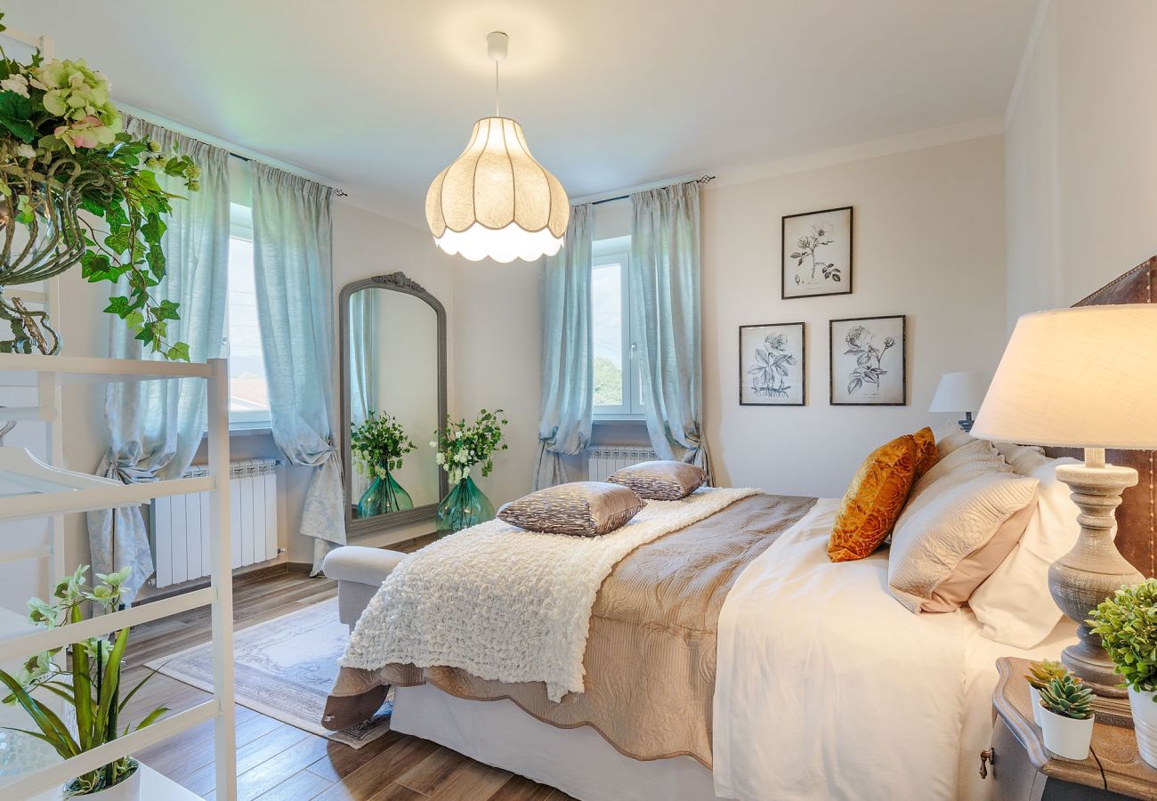 别墅 在 Capannori - VILLA PEMOLA a Luxury Farmhouse with Garden and bikes in Lucca Town 别墅 在 Capannori - VILLA PEMOLA a Luxury Farmhouse with Garden and bikes in Lucca Town