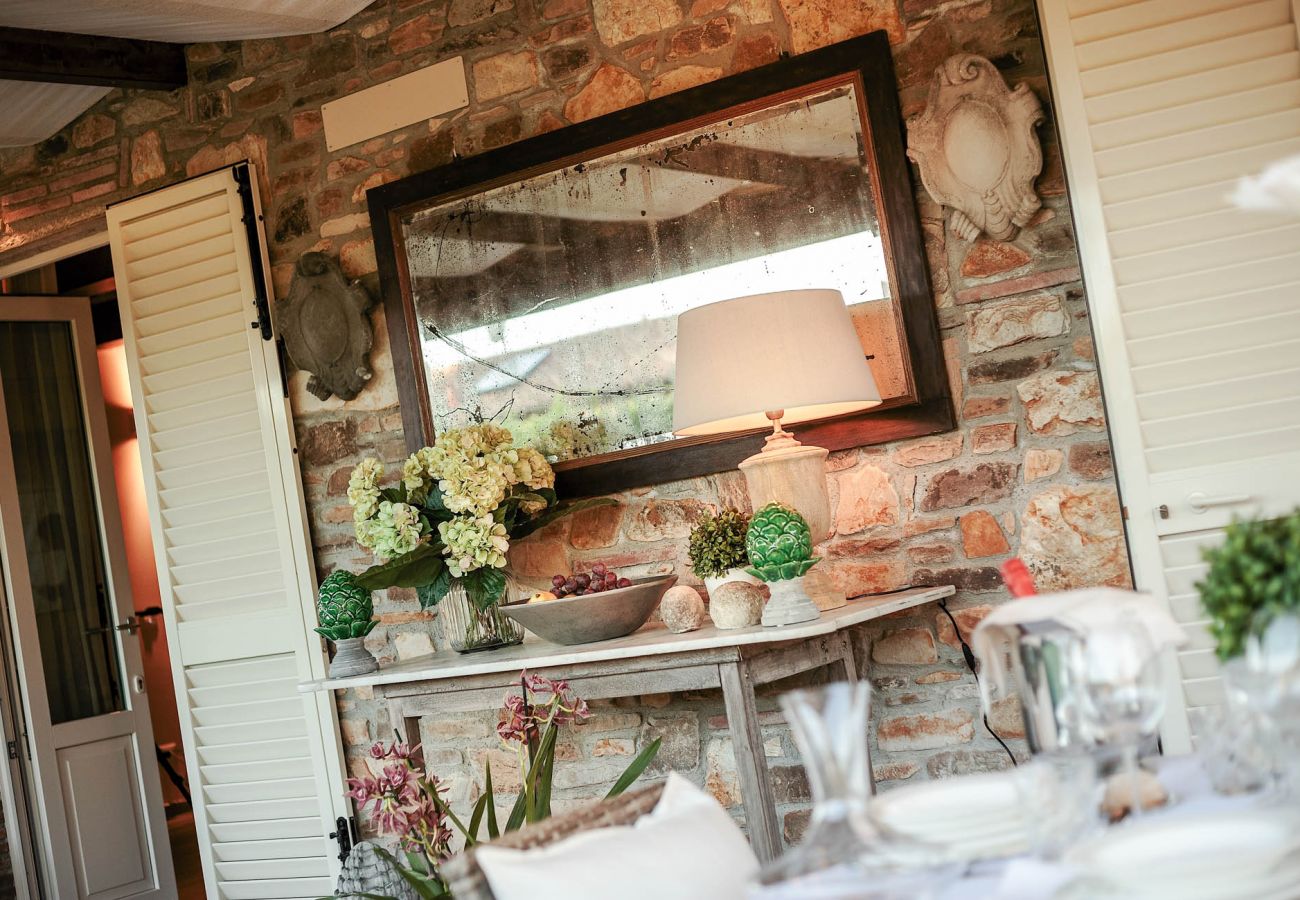 别墅 在 Capannori - VILLA PEMOLA a Luxury Farmhouse with Garden and bikes in Lucca Town 别墅 在 Capannori - VILLA PEMOLA a Luxury Farmhouse with Garden and bikes in Lucca Town