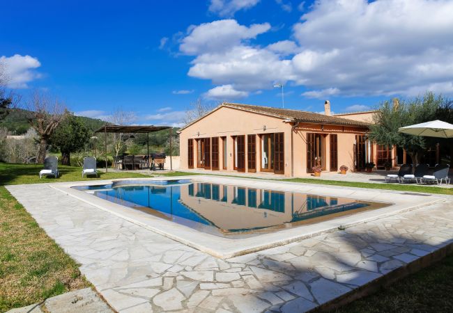  在 Vilafranca de Bonany - Son Perxana 507 fantástica finca con piscina privada, amplio jardín, barbacoa y aire acondicionado