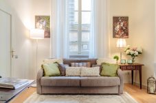 公寓 在 Lucca - CASA UGOLINO, State of the Art Central 2 Bedrooms Apartment in Lucca