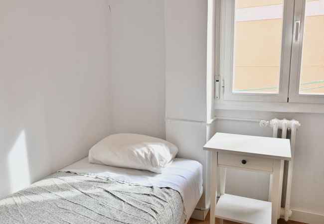 公寓 在 Madrid - MADRID RIO - PALACIO REAL- HOSPITAL 12 OCTUBRE -3 ROOMS - 2 BATHROOMS.Temporal  公寓 在 Madrid - MADRID RIO - PALACIO REAL- HOSPITAL 12 OCTUBRE -3 ROOMS - 2 BATHROOMS.Temporal