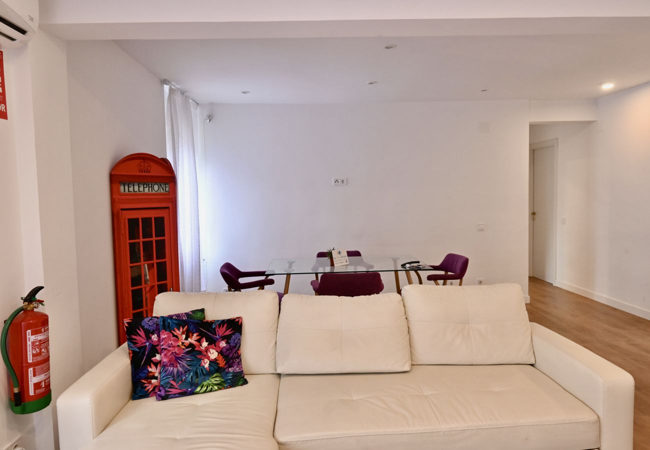 公寓 在 Madrid - MADRID RIO - PALACIO REAL- HOSPITAL 12 OCTUBRE -3 ROOMS - 2 BATHROOMS.Temporal  公寓 在 Madrid - MADRID RIO - PALACIO REAL- HOSPITAL 12 OCTUBRE -3 ROOMS - 2 BATHROOMS.Temporal