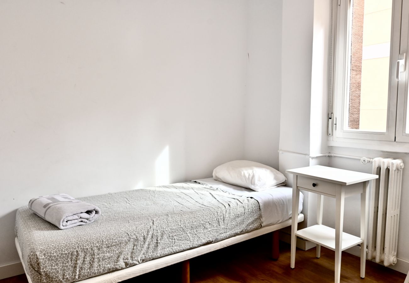 公寓 在 Madrid - MADRID RIO - PALACIO REAL- HOSPITAL 12 OCTUBRE -3 ROOMS - 2 BATHROOMS.Temporal  公寓 在 Madrid - MADRID RIO - PALACIO REAL- HOSPITAL 12 OCTUBRE -3 ROOMS - 2 BATHROOMS.Temporal