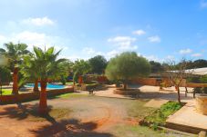 庄园 在 Campos - Linda 416 fantástica villa con piscina privada, gran jardín, barbacoa y aire acondicionado