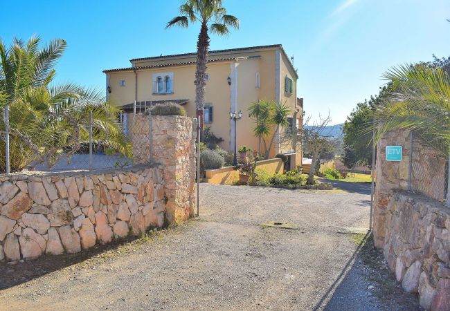 庄园 在 Cas Concos - Can Claret Gran 176 maravillosa villa con piscina privada, gran terraza, aire acondicionado y WiFi 庄园 在 Cas Concos - Can Claret Gran 176 maravillosa villa con piscina privada, gran terraza, aire acondicionado y WiFi
