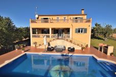 庄园 在 Cas Concos - Can Claret Gran 176 maravillosa villa con piscina privada, gran terraza, aire acondicionado y WiFi