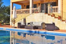 庄园 在 Cas Concos - Can Claret Gran 176 maravillosa villa con piscina privada, gran terraza, aire acondicionado y WiFi