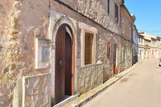 房屋 在 Maria de la salut - Sa Raval 082 acogedora casa de pueblo tradicional con terraza y WiFi
