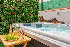 房屋 在 Moya - Mari House With Jacuzzi and BBQ by CanariasGetaway