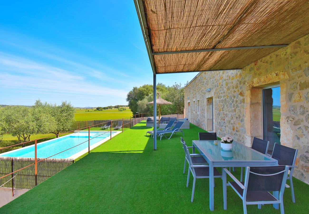 庄园 在 Maria de la salut - Es Gassons 012 fantástica villa con piscina privada, impresionantes vistas, barbacoa y aire acondicionado