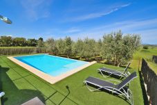 庄园 在 Maria de la salut - Es Gassons 012 fantástica villa con piscina privada, impresionantes vistas, barbacoa y aire acondicionado