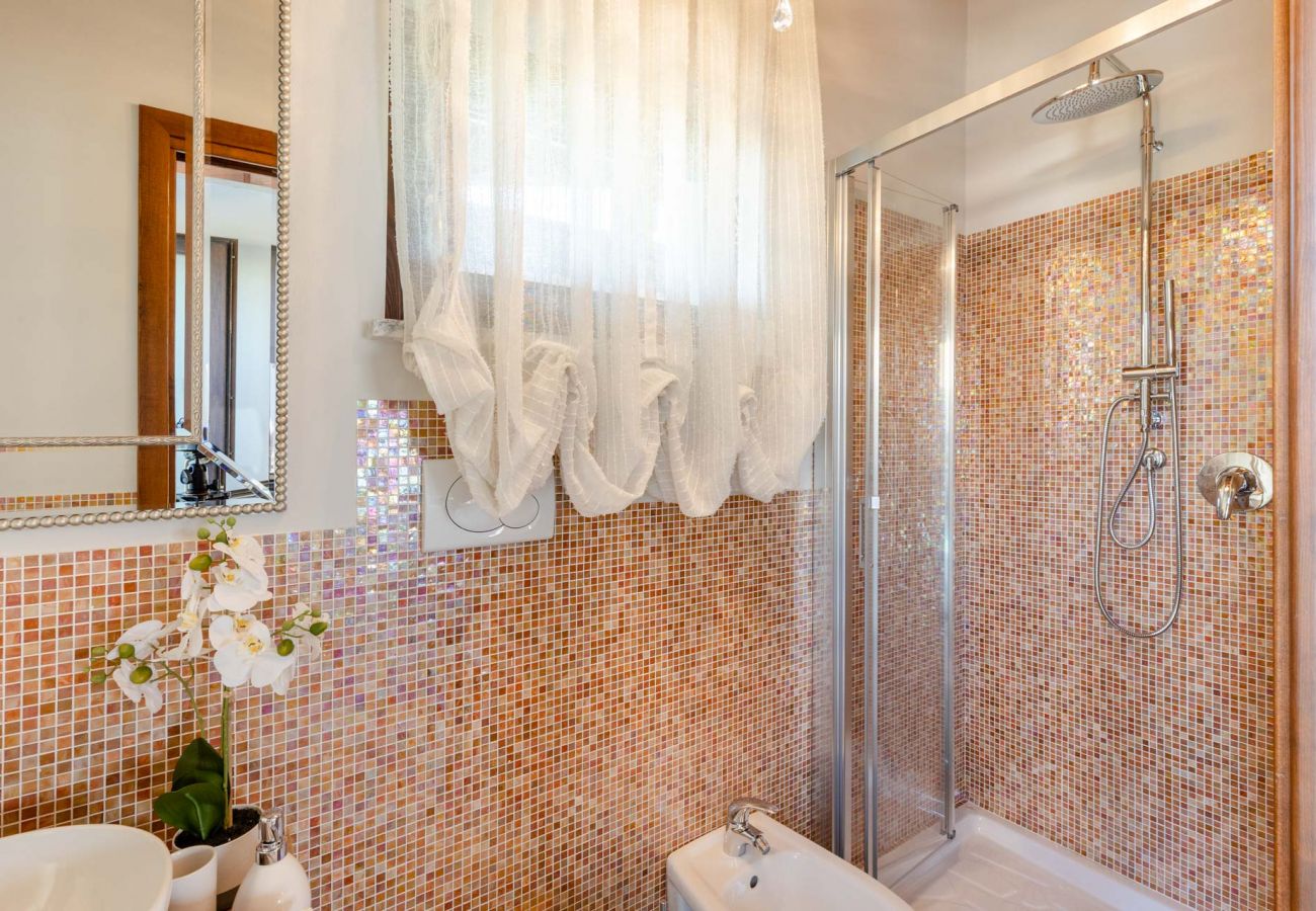 别墅 在 Viareggio - The Luxury Beach Villa with shared Swimming Pool, between Viareggio and Torre del Lago Puccini 别墅 在 Viareggio - The Luxury Beach Villa with shared Swimming Pool, between Viareggio and Torre del Lago Puccini