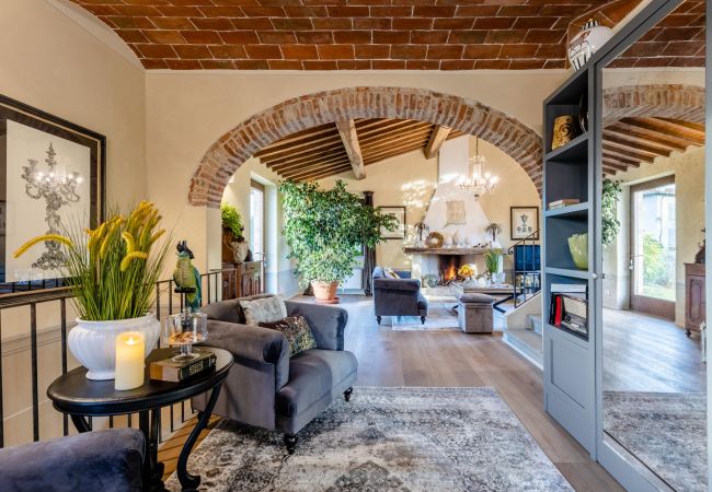 别墅 在 Orentano - IL CONTE Luxury Tuscany 3 bedrooms Farmhouse Villa with Private Pool and SPA in Orentano 别墅 在 Orentano - IL CONTE Luxury Tuscany 3 bedrooms Farmhouse Villa with Private Pool and SPA in Orentano