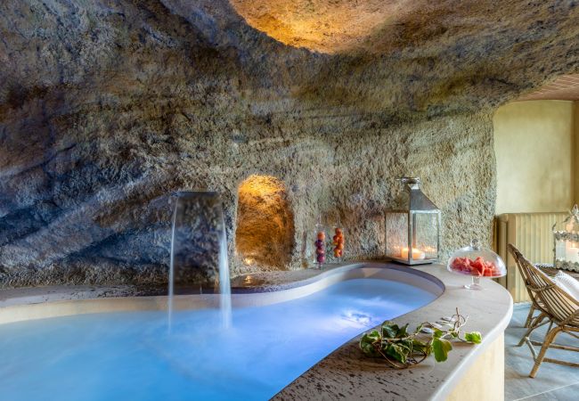 别墅 在 Orentano - IL CONTE Luxury Tuscany 3 bedrooms Farmhouse Villa with Private Pool and SPA in Orentano 别墅 在 Orentano - IL CONTE Luxury Tuscany 3 bedrooms Farmhouse Villa with Private Pool and SPA in Orentano