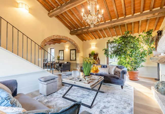 别墅 在 Orentano - IL CONTE Luxury Tuscany 3 bedrooms Farmhouse Villa with Private Pool and SPA in Orentano 别墅 在 Orentano - IL CONTE Luxury Tuscany 3 bedrooms Farmhouse Villa with Private Pool and SPA in Orentano