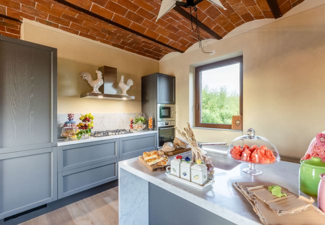 别墅 在 Orentano - IL CONTE Luxury Tuscany 3 bedrooms Farmhouse Villa with Private Pool and SPA in Orentano 别墅 在 Orentano - IL CONTE Luxury Tuscany 3 bedrooms Farmhouse Villa with Private Pool and SPA in Orentano