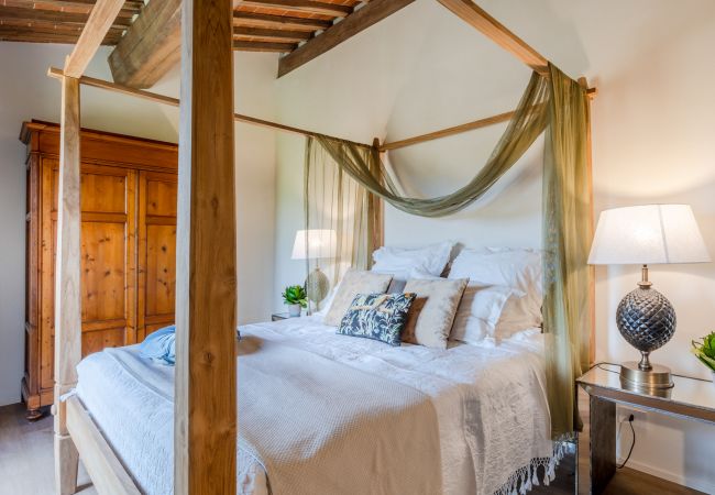 别墅 在 Orentano - IL CONTE Luxury Tuscany 3 bedrooms Farmhouse Villa with Private Pool and SPA in Orentano 别墅 在 Orentano - IL CONTE Luxury Tuscany 3 bedrooms Farmhouse Villa with Private Pool and SPA in Orentano