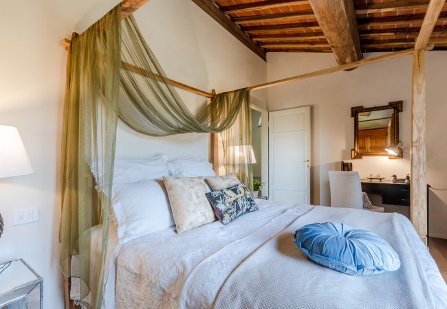 别墅 在 Orentano - IL CONTE Luxury Tuscany 3 bedrooms Farmhouse Villa with Private Pool and SPA in Orentano 别墅 在 Orentano - IL CONTE Luxury Tuscany 3 bedrooms Farmhouse Villa with Private Pool and SPA in Orentano
