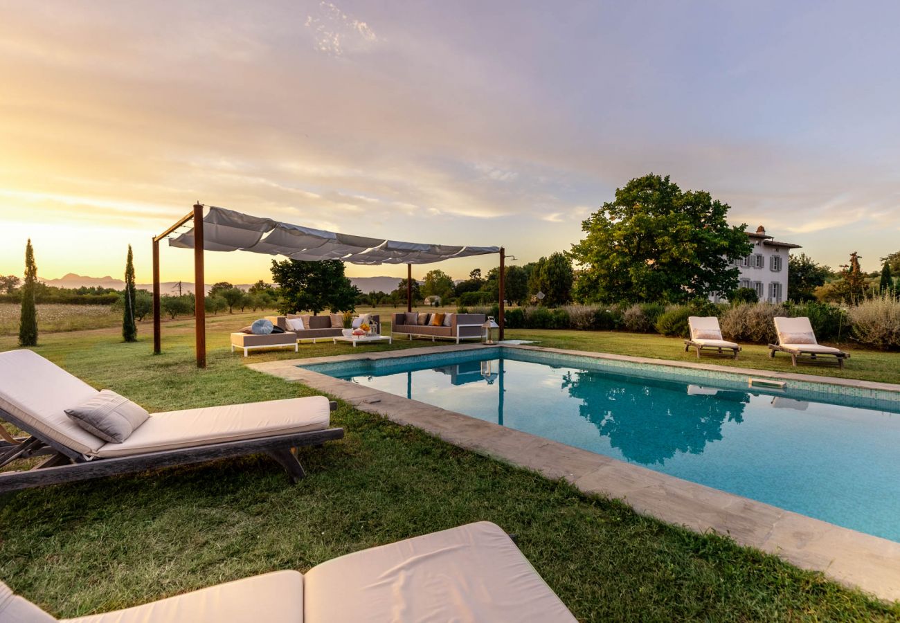 别墅 在 Orentano - IL CONTE Luxury Tuscany 3 bedrooms Farmhouse Villa with Private Pool and SPA in Orentano 别墅 在 Orentano - IL CONTE Luxury Tuscany 3 bedrooms Farmhouse Villa with Private Pool and SPA in Orentano