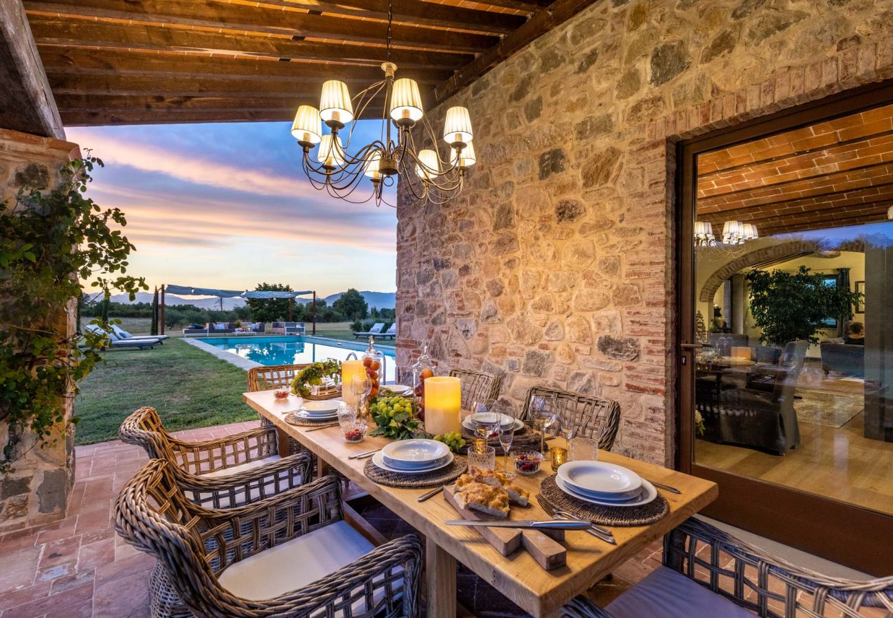 别墅 在 Orentano - IL CONTE Luxury Tuscany 3 bedrooms Farmhouse Villa with Private Pool and SPA in Orentano 别墅 在 Orentano - IL CONTE Luxury Tuscany 3 bedrooms Farmhouse Villa with Private Pool and SPA in Orentano