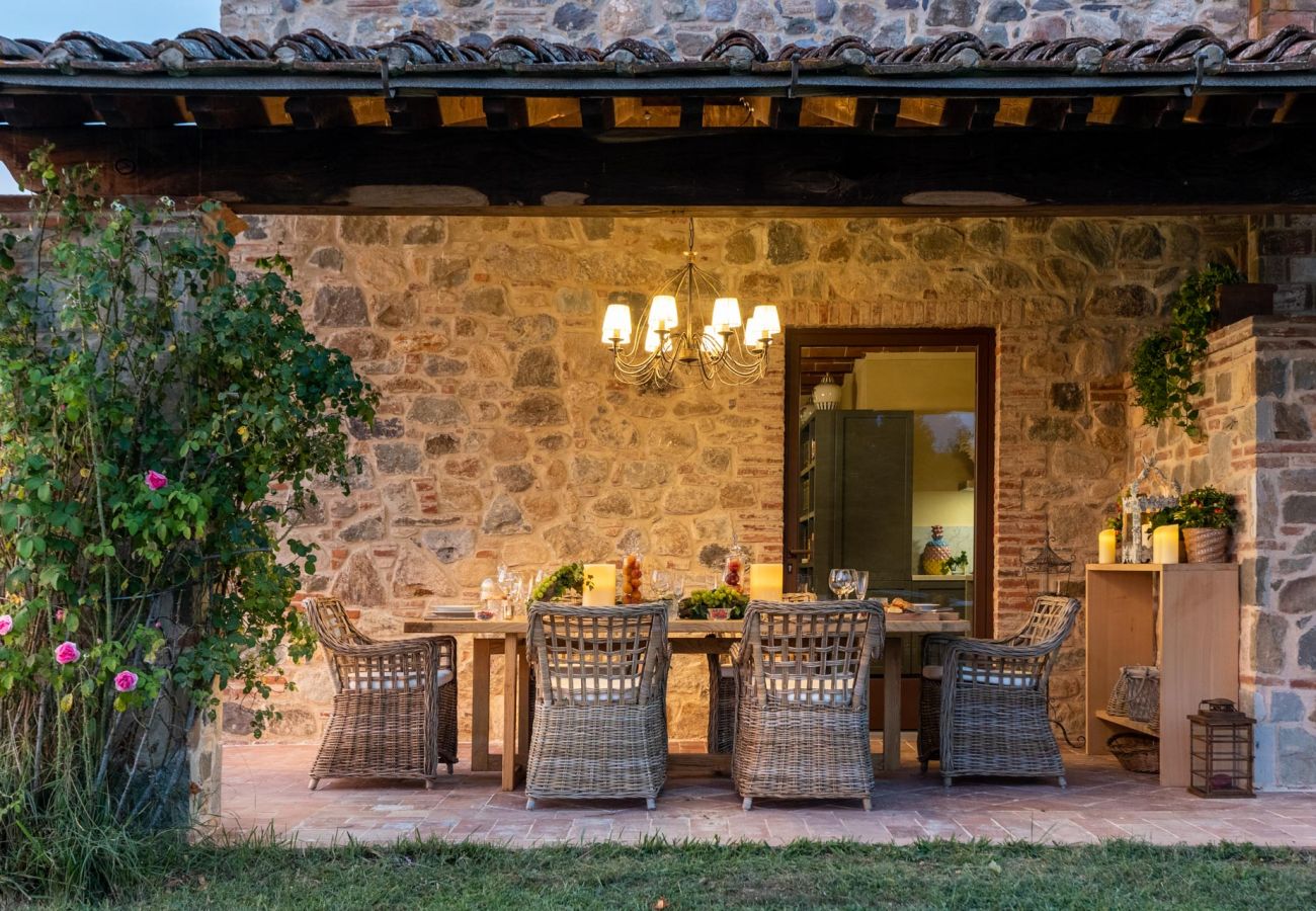 别墅 在 Orentano - IL CONTE Luxury Tuscany 3 bedrooms Farmhouse Villa with Private Pool and SPA in Orentano 别墅 在 Orentano - IL CONTE Luxury Tuscany 3 bedrooms Farmhouse Villa with Private Pool and SPA in Orentano