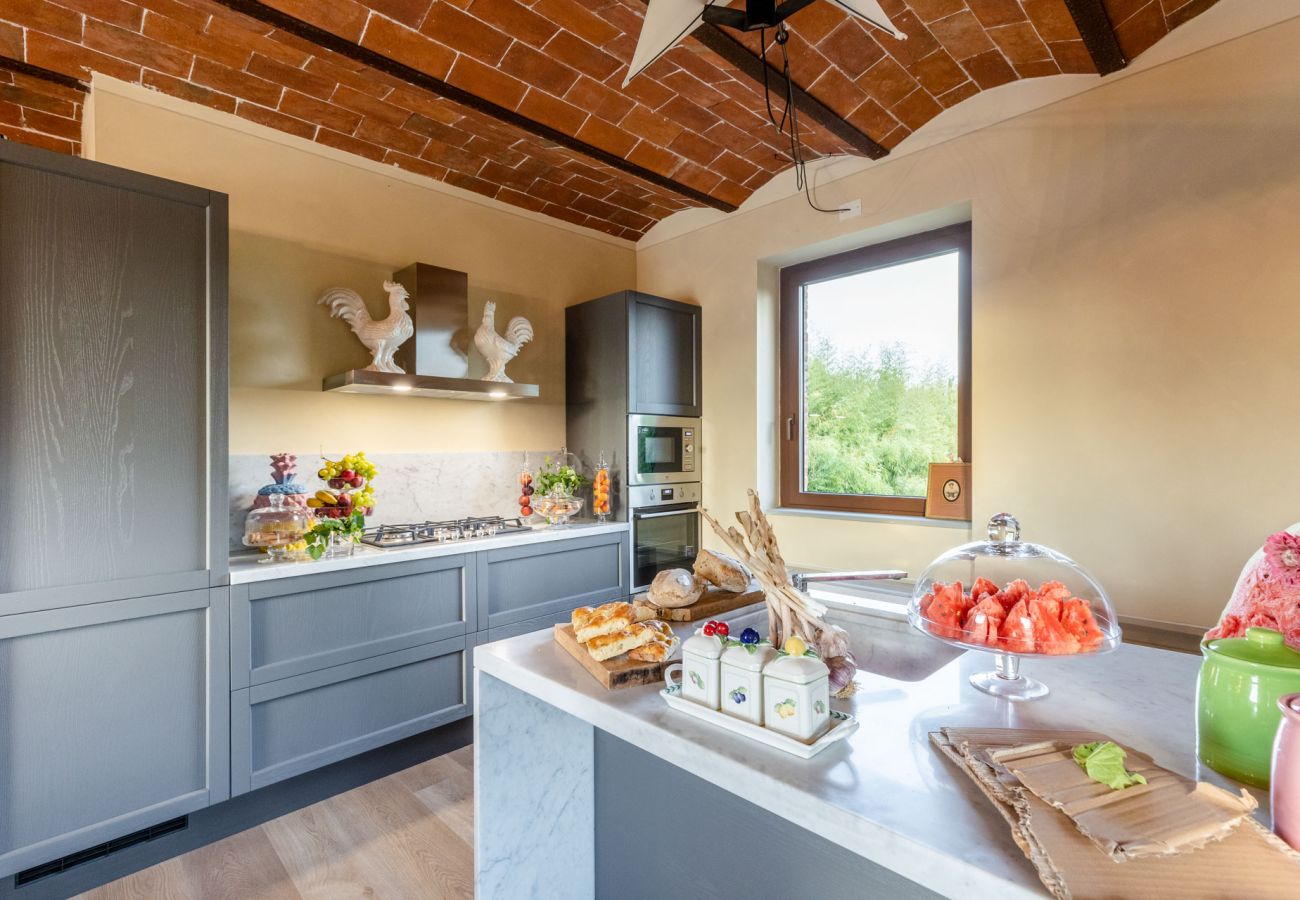 别墅 在 Orentano - IL CONTE Luxury Tuscany 3 bedrooms Farmhouse Villa with Private Pool and SPA in Orentano 别墅 在 Orentano - IL CONTE Luxury Tuscany 3 bedrooms Farmhouse Villa with Private Pool and SPA in Orentano