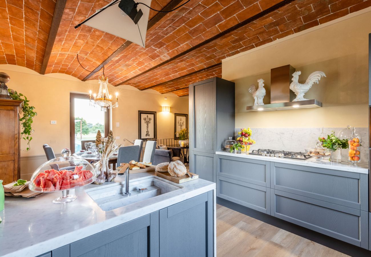 别墅 在 Orentano - IL CONTE Luxury Tuscany 3 bedrooms Farmhouse Villa with Private Pool and SPA in Orentano 别墅 在 Orentano - IL CONTE Luxury Tuscany 3 bedrooms Farmhouse Villa with Private Pool and SPA in Orentano