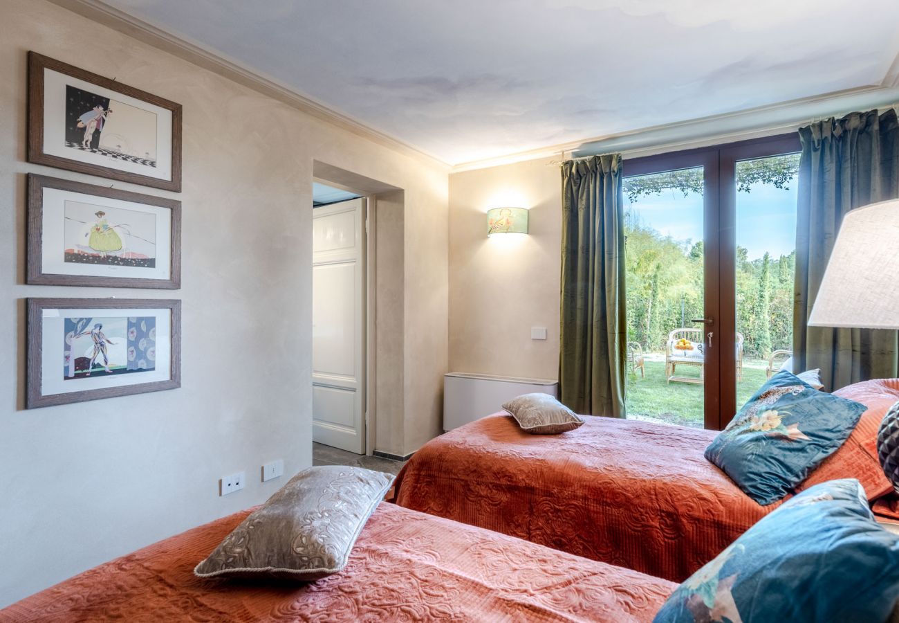 别墅 在 Orentano - IL CONTE Luxury Tuscany 3 bedrooms Farmhouse Villa with Private Pool and SPA in Orentano 别墅 在 Orentano - IL CONTE Luxury Tuscany 3 bedrooms Farmhouse Villa with Private Pool and SPA in Orentano