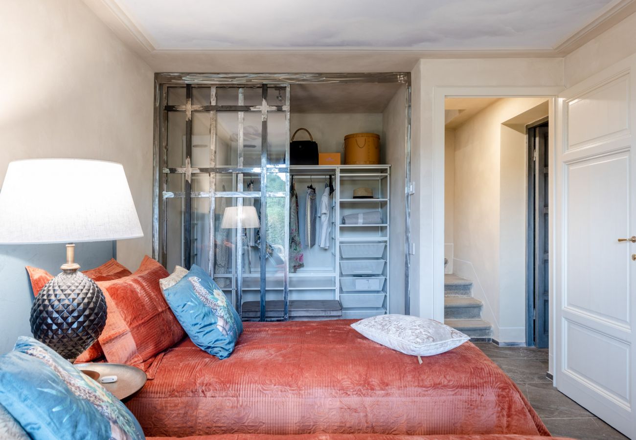 别墅 在 Orentano - IL CONTE Luxury Tuscany 3 bedrooms Farmhouse Villa with Private Pool and SPA in Orentano 别墅 在 Orentano - IL CONTE Luxury Tuscany 3 bedrooms Farmhouse Villa with Private Pool and SPA in Orentano