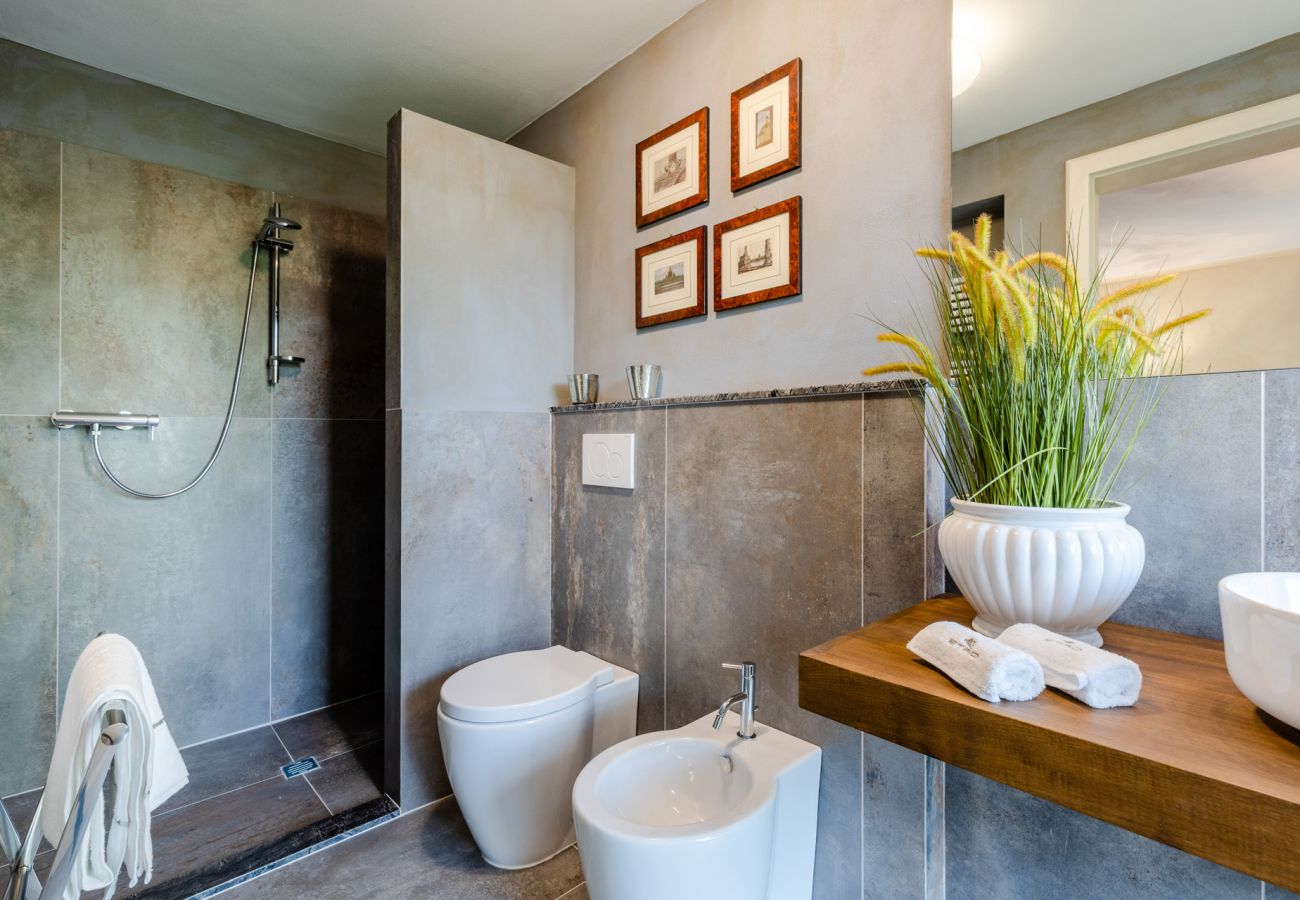 别墅 在 Orentano - IL CONTE Luxury Tuscany 3 bedrooms Farmhouse Villa with Private Pool and SPA in Orentano 别墅 在 Orentano - IL CONTE Luxury Tuscany 3 bedrooms Farmhouse Villa with Private Pool and SPA in Orentano