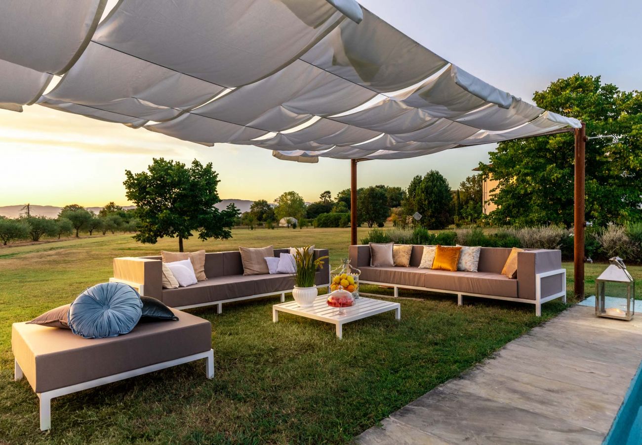 别墅 在 Orentano - IL CONTE Luxury Tuscany 3 bedrooms Farmhouse Villa with Private Pool and SPA in Orentano 别墅 在 Orentano - IL CONTE Luxury Tuscany 3 bedrooms Farmhouse Villa with Private Pool and SPA in Orentano