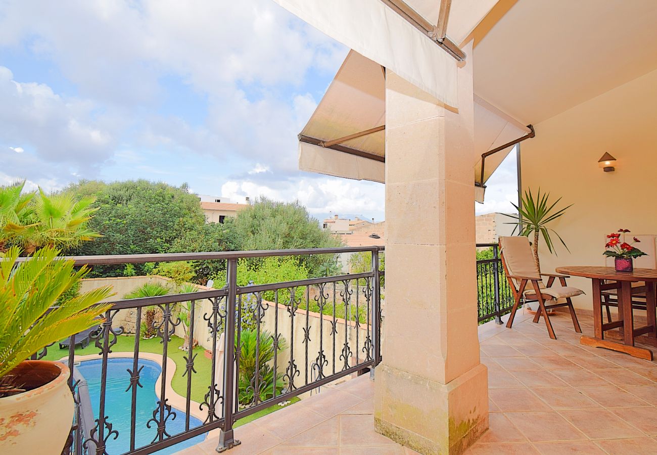 房屋 在 Muro - Capavila 196 fantástica villa con piscina privada, terraza, aire acondicionado y WiFi 房屋 在 Muro - Capavila 196 fantástica villa con piscina privada, terraza, aire acondicionado y WiFi