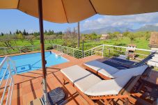 庄园 在 Campanet - Can Nina 198 tradicional finca con piscina privada, terraza, barbacoa y WiFi