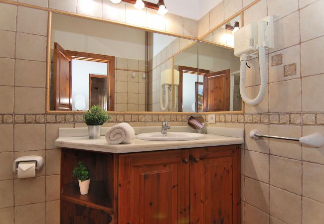 庄园 在 Ariany - Can Xisco Domatiga 250, Villa de piedra con piscina e internet de alta velocidad 庄园 在 Ariany - Can Xisco Domatiga 250, Villa de piedra con piscina e internet de alta velocidad