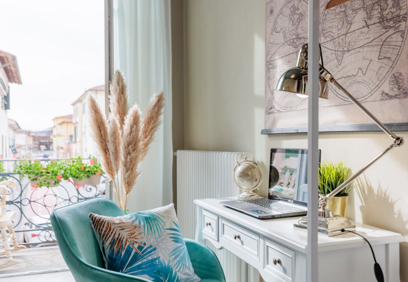 公寓 在 Lucca - Casa Gina, a modern charming urban retreat with free parking by the train station and the Walls of Lucca 公寓 在 Lucca - Casa Gina, a modern charming urban retreat with free parking by the train station and the Walls of Lucca