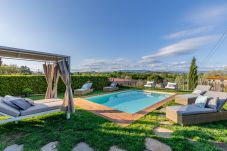 别墅 在 Pieve di Compito - Villa Aperitivo, Romantic and Panoramic Stone Farmhouse with Private Swimming Pool on the Hills of Lucca close to Lucca, Pisa and the Compitese area